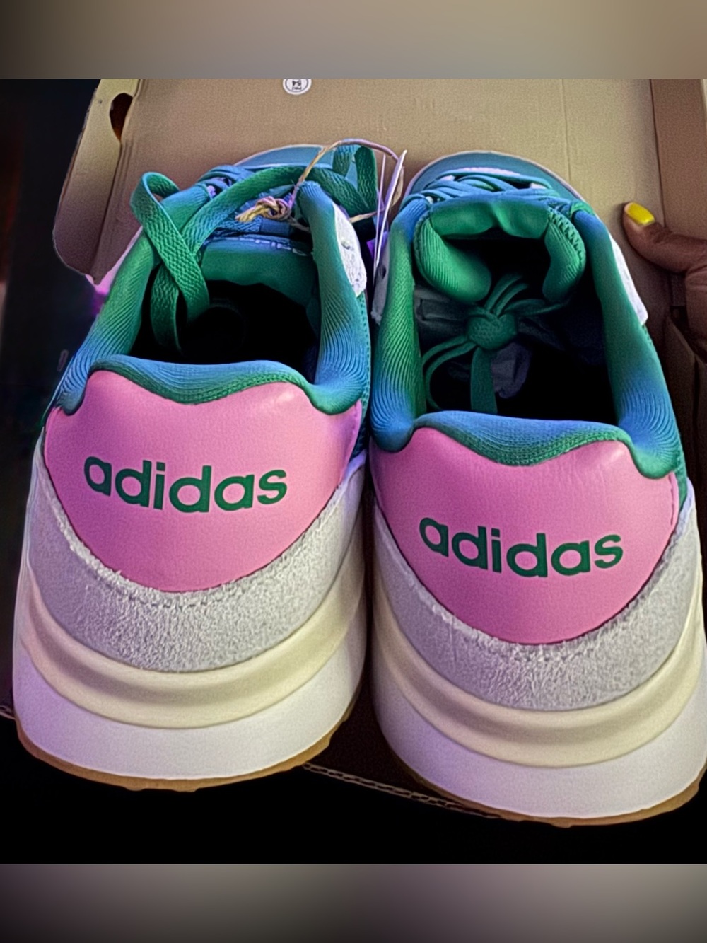 Adidas Run 60’s 4.0 RETO‼️Sz 6.5 Green and Pink Classic Low-Top Sneakers - Picture 7 of 10